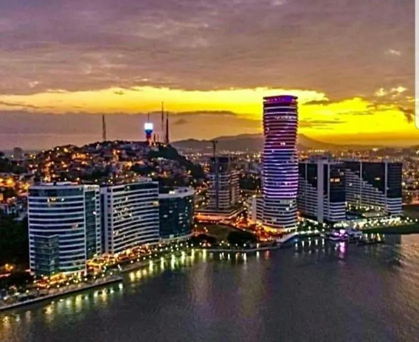 Edificio Riverfront II Piso 9 - Suite 911-2 Con Acceso Area Social 瓜亚基尔